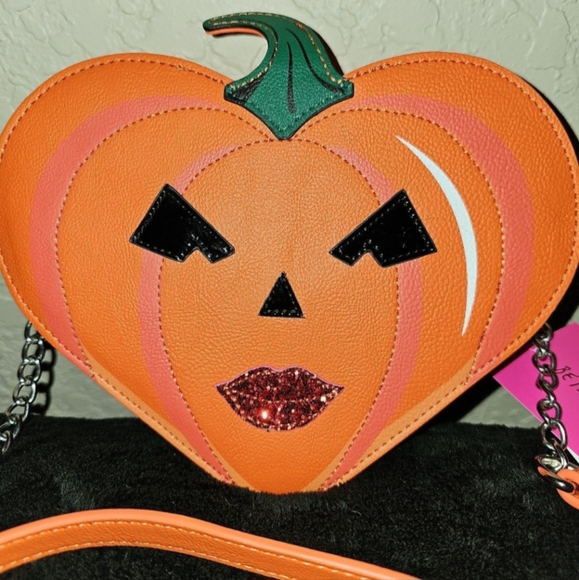 🎃Betsy Johnson Heart Shaped Pumpkin 🎃 Face Crossbody Handbag - NWT Fall & Fun - Picture 11 of 16